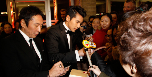 Doze Niu Chen-Zer, Mark Chao (Panorama, Love) Doze Niu Chen-Zer, Mark Chao (Panorama, Love)
