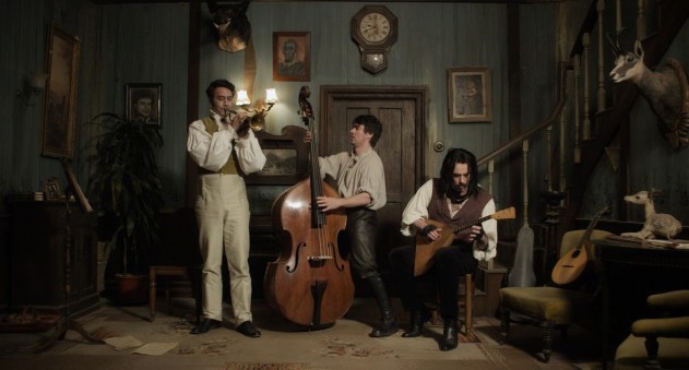 whatwedointheshadows_2_story_screencomment